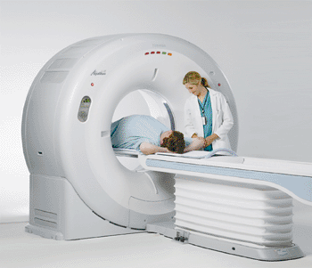 Imagen: El escáner TC de boca ancha Aquilion LB (Foto cortesía de Toshiba Medical Systems).